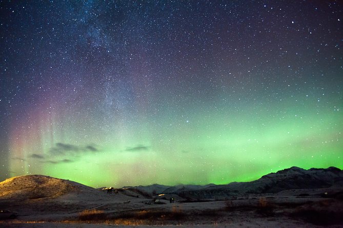 Private Super Jeep Northern lights hunt from Reykjavik - Hot chocolate, blankets, and the comfort math of winter waiting