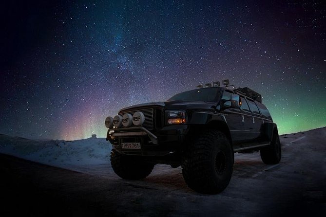 Private Super Jeep Northern lights hunt from Reykjavik - What the Wi‑Fi is really for during aurora hunting