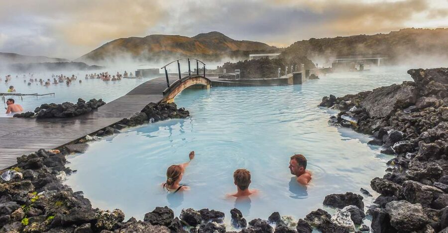 Reykjavík: Golden Circle, Blue Lagoon, and Aurora Tour - Hotel pickup, Wi‑Fi, and how the day actually moves