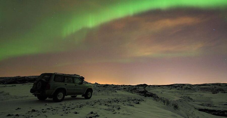 Reykjavik: Golden Circle & Northern Lights 4x4 Tour - Geysir and Strokkur: the steam show you can time