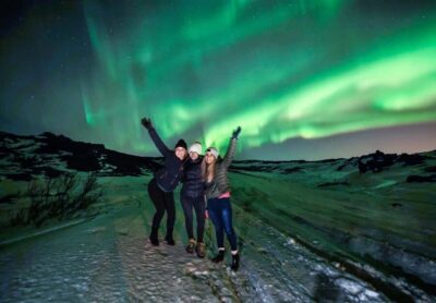 Reykjavik: Northern Lights by 4x4 with Photos & Hot Cocoa - Hot cocoa, blankets, and the long wait in the Arctic night