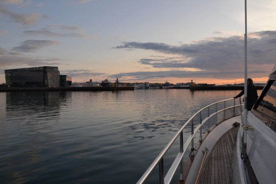 Reykjavik: Northern Lights Motor Yacht Cruise - Reykjavík Northern Lights by Yacht: What the 2.5 Hours Really Feels Like