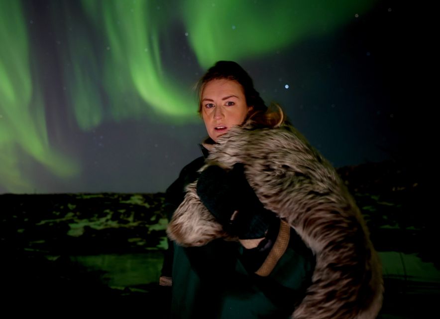Reykjavik: Northern Lights Tour w/Pro Photos - Small Group - Key things that make this tour work