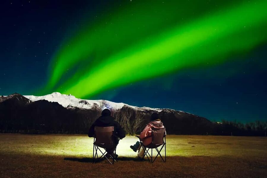 Reykjavik: Northern Lights Tour with Chinese Guide冰岛雷市中文极光团 - Chinese-speaking aurora guidance, for real clarity at night