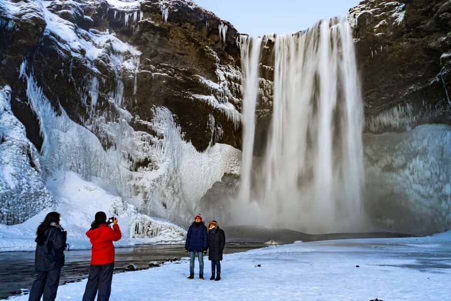 Reykjavík: South Coast Wonders & Northern Lights Tour - Skógafoss and Seljalandsfoss: waterfalls close enough to feel