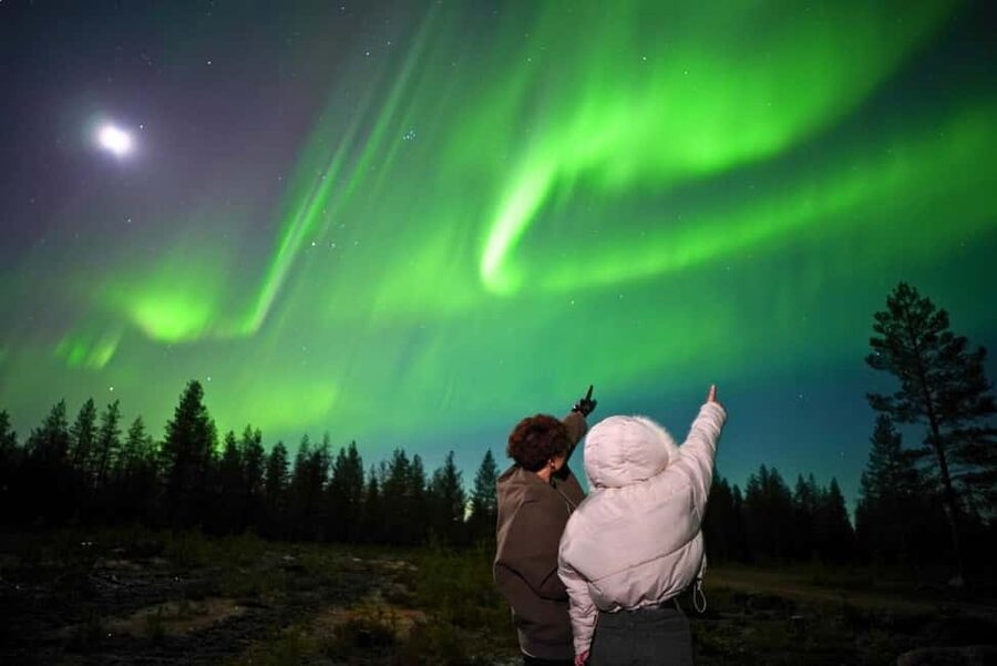 Rovaniemi:%100 Money Back Guarantee Northern Lights Hunting - What happens during the 6–8 hour night in practice