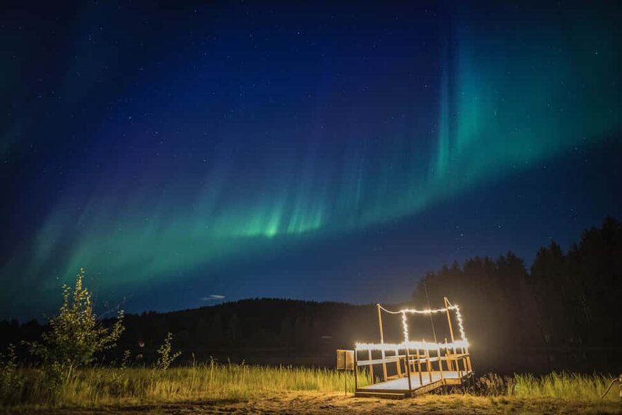 Rovaniemi: Arctic Ice Floating and Northern Lights Tour - Arctic Ice Floating in Rovaniemi: What You’re Really Signing Up For