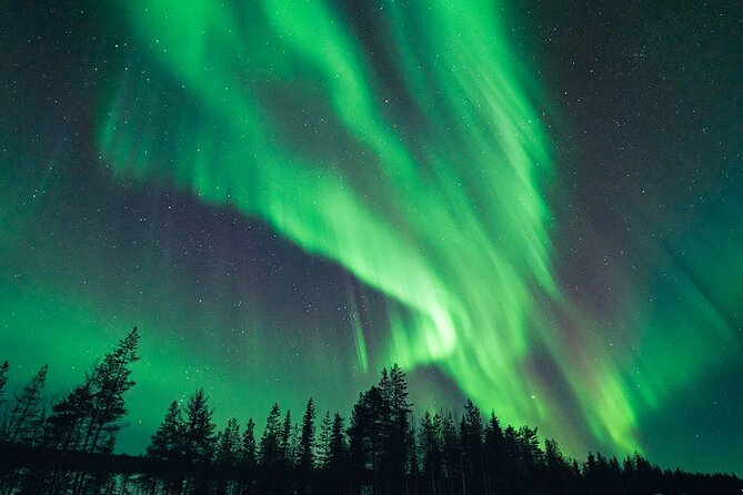 Rovaniemi: Aurora Hunt with Photograph & money back guarantee - Rovaniemi’s aurora hunt: what you’re buying (and what you’re not)