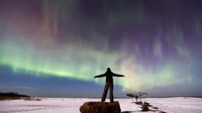 Rovaniemi: Aurora Hunting Photography Tour with BBQ Snacks - Leaving Rovaniemi Light Pollution Behind