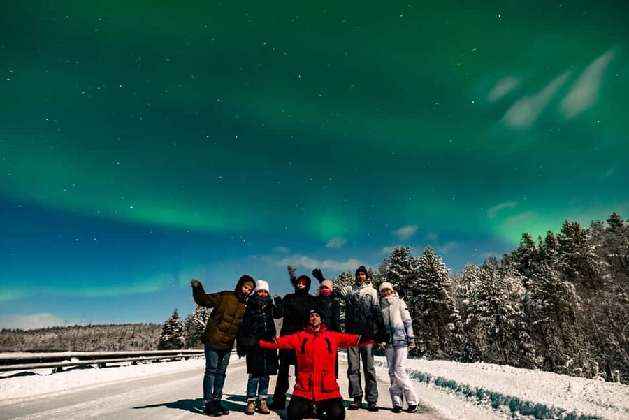 Rovaniemi: Aurora Hunting Photography Tour with BBQ Snacks - Who This Tour Suits Best (and Who Might Skip It)