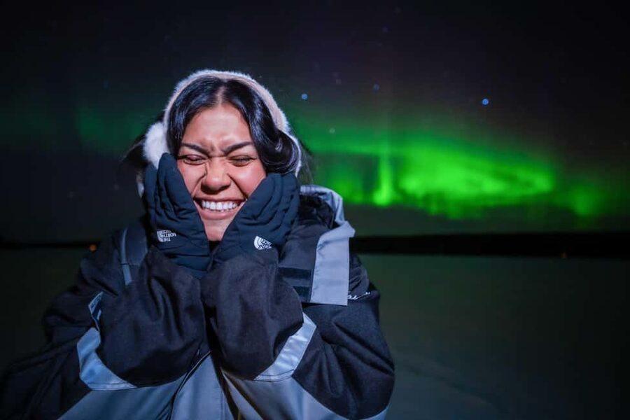 Rovaniemi: Discover the Northern Lights Photography Tour - Small-Group Setup: How Max 8 Changes the Night