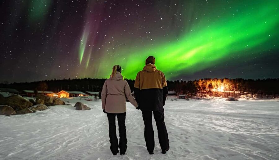 Rovaniemi: Guaranteed Aurora Hunt with Local Guides & Photos - Who this aurora hunt is best for