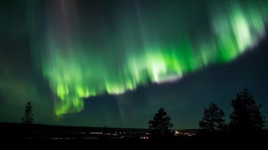Rovaniemi: Guaranteed Aurora Hunting Tour with Local Guide - Aurora Gear That Actually Helps: Warmth, WiFi, Charging, and Photo Support