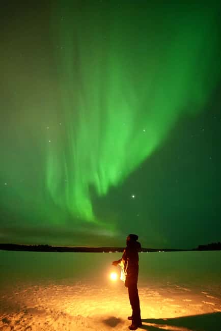 Rovaniemi: Guaranteed Aurora Hunting Tour with Photos&Videos - Pickup, cars, and the small-group sweet spot