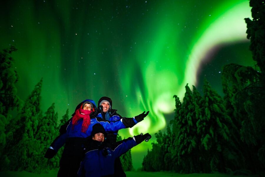 Rovaniemi: Guaranteed Northern Lights Hunting Adventure - Professional aurora photos: instant memories without fighting your camera