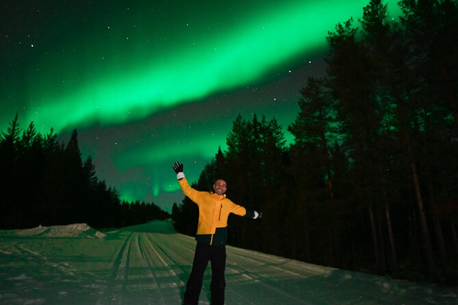 Rovaniemi: Guaranteed Northern Lights - Small Group & Photography - Stop 1 in Rovaniemi: How the Night Chase Gets Done