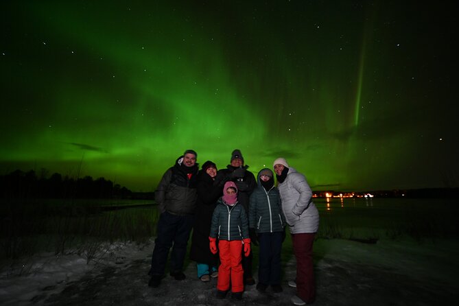 Rovaniemi: Guaranteed Northern Lights - Small Group & Photography - What the Group Size Feels Like on a Real Aurora Hunt