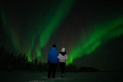Rovaniemi: Guided Northern Lights Tour - The 2-hour flow: pickup, gear-up, and heading out beyond Rovaniemi