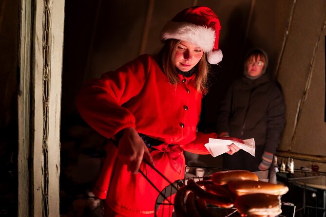 Rovaniemi: Meet Santa Claus & Northern Lights Experience - Santa’s Elves at the Bonfire: Food, Stories, and Games That Actually Work