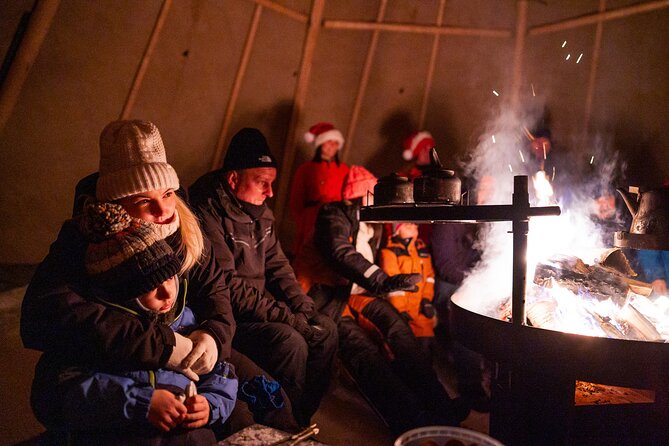 Rovaniemi: Meet Santa Claus & Northern Lights Experience - Meeting Santa Claus: The Unrushed Wilderness Moment