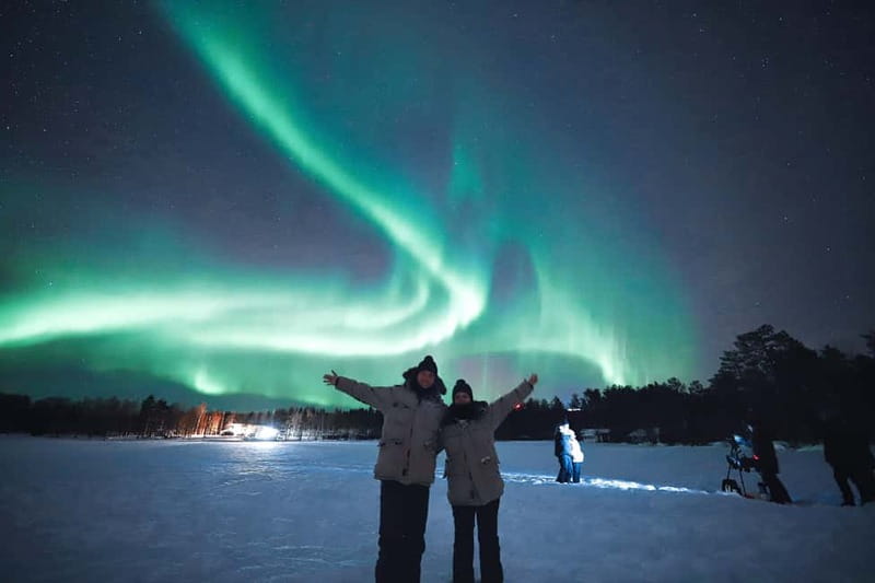 Rovaniemi: Northern Lights Family Tour with Photographer - Starting in Rovaniemi: easy meeting point, clear timing, real group comfort