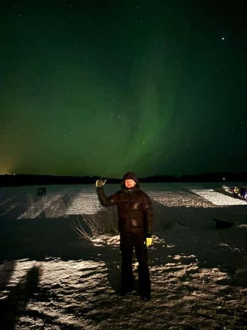 Rovaniemi: Northern Lights Hunters. Aurora + BBQ - The First Photo Stop: Short, Useful, and Not Wasted Time
