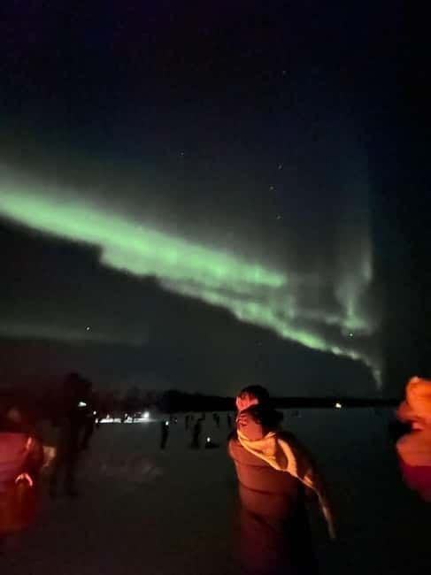 Rovaniemi: Northern Lights Hunters. Aurora + BBQ - Santa Claus Village After Dark: Photos Without the Daytime Crush