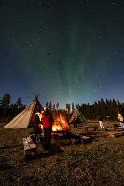 Rovaniemi: Northern Lights Photography Tour & BBQ - Meeting point in the center: where to show up so nobody’s scrambling