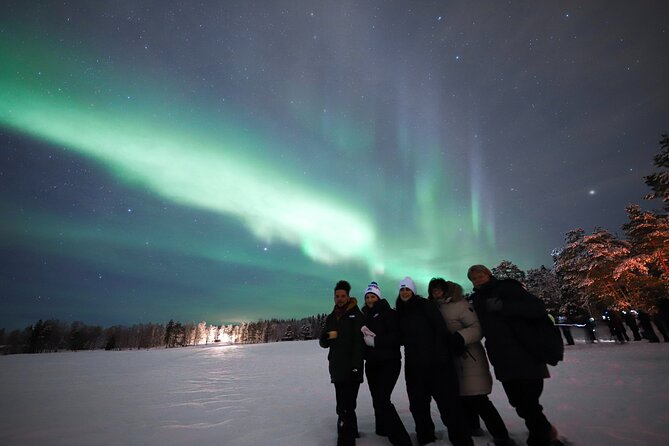 Rovaniemi: Northern Lights Pro Guaranteed - Unlimited Distance - Pickup, timing, and the real meaning of 4 to 12 hours