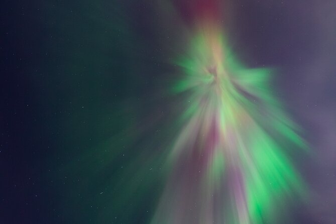 Rovaniemi: Northern Lights Pro Guaranteed - Unlimited (PRIVATE) - Photography plan: unlimited shots, DSLR help, and expectations for the human eye