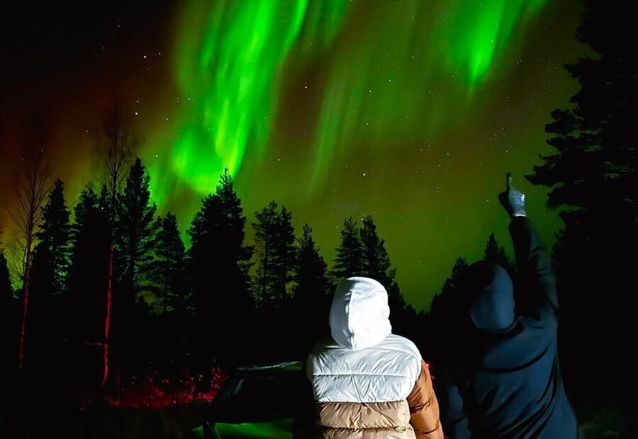 Rovaniemi: Northern Lights Tour with BBQ - Why three spots beyond the Arctic Circle improves your odds