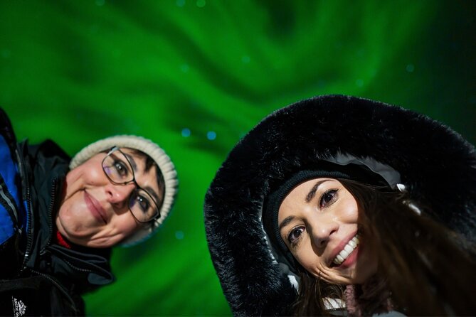 Rovaniemi: Northern Lights Tour with Guaranteed Viewings - Wilderness viewing time: warmth, snacks, and the waiting game