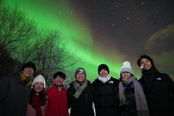 Rovaniemi: Northern Lights Tour with Guaranteed Viewings - Guides who actually hunt: tracking, field work, and real-time route changes