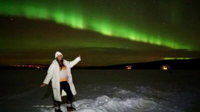 Rovaniemi: Photography Northern Lights Tour with BBQ & Glögi - The lake stop: where the waiting game actually works