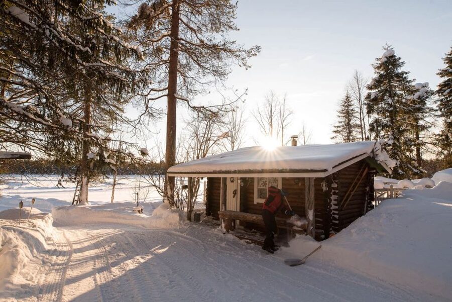 Rovaniemi: Sauna & Ice Swimming Tour with Dinner and Aurora - Northern Lights chance: timing, darkness, and what to manage