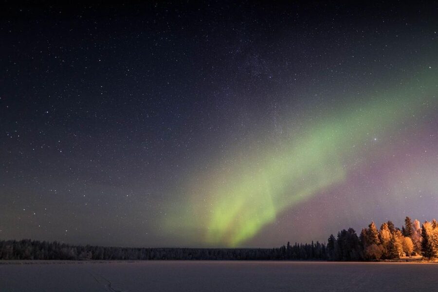Rovaniemi: Sauna & Ice Swimming Tour with Dinner and Aurora - Group size reality: cozy cabins with occasional crowding