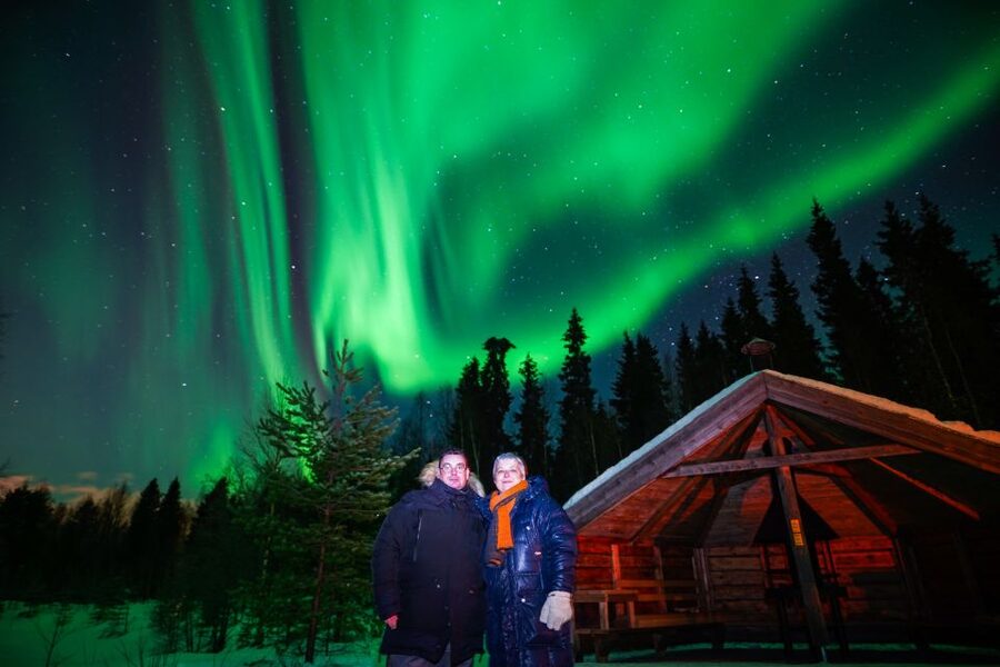 Rovaniemi: Small-Group Northern Lights Wilderness Tour - The campfire segment: more than a snack break