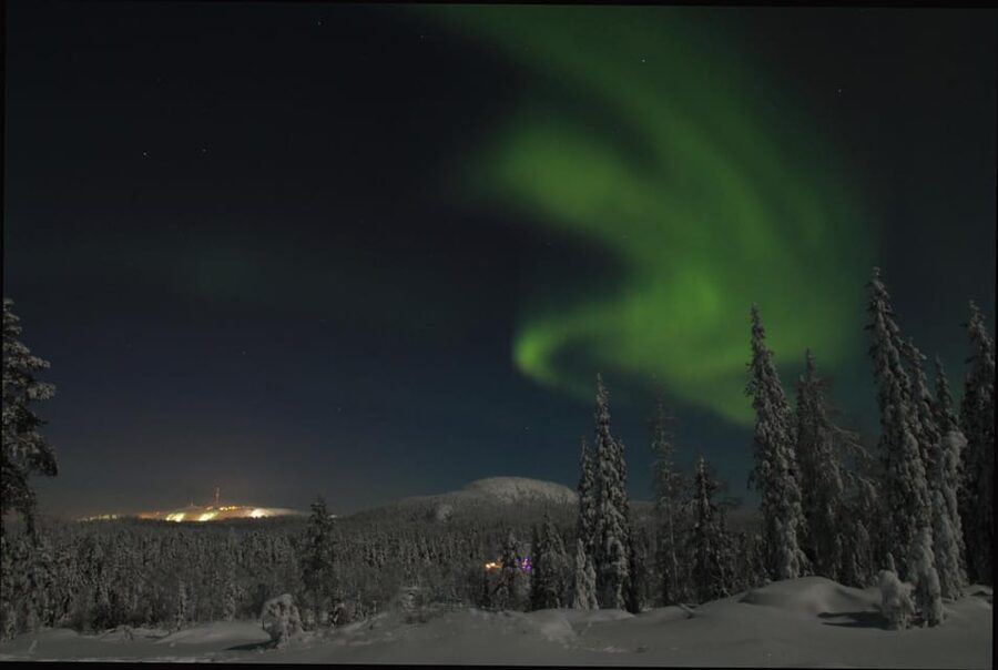 Ruka: Searching for the northern lights with snowshoes - Stargazing With a Fire Break: Hot Drink and Arctic Stories