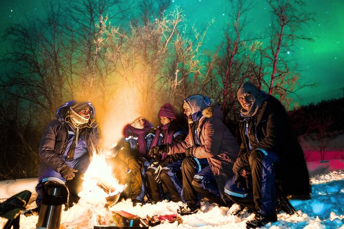 Small Northern Lights Tour Max 8 Guests Pickup and Photography - The campfire finale: hot chocolate, corn, marshmallows, and calm