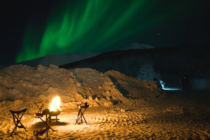 Small Northern Lights Tour Max 8 Guests Pickup and Photography - How to dress so you actually enjoy waiting outdoors