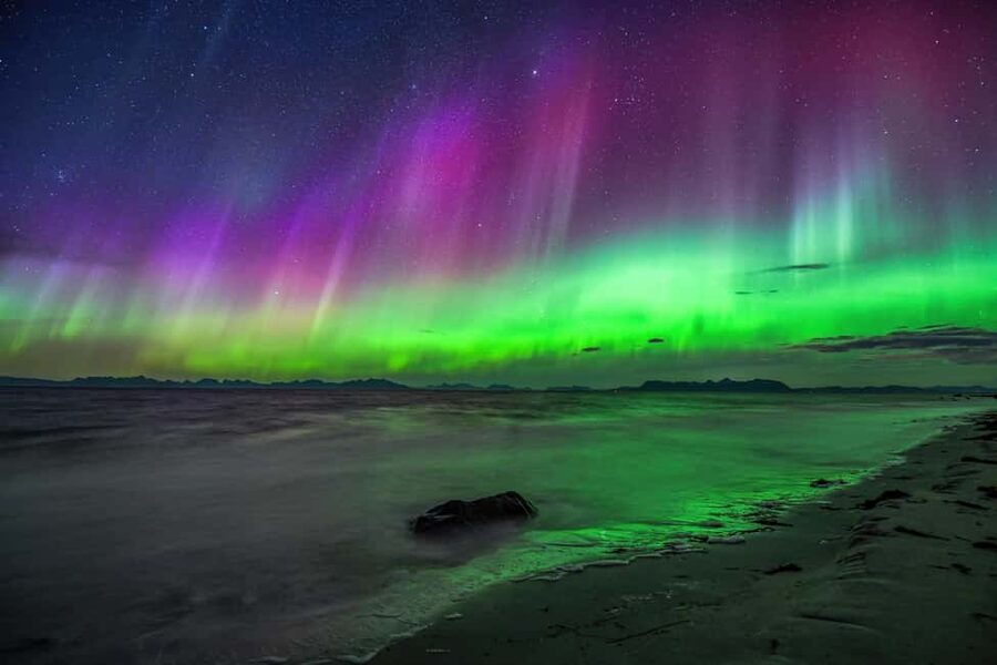 Sortland: Small Group Northern Lights Chase by Car - What You’ll Actually Get: Photos, Hot Drinks, and Local Stories