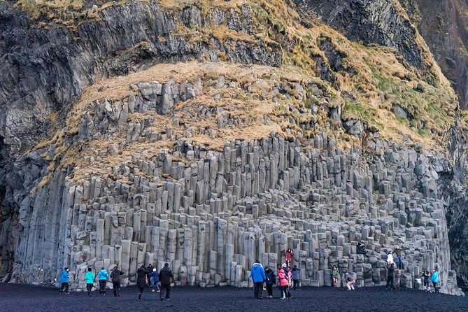 South Coast, Glacier Hike & Northern Lights from Reykjavik - Back in Reykjavik: the break that makes the aurora hunt possible