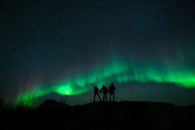 Svolvær: Ultimate Aurora Hunt - The minivan strategy: why staying close makes your night better