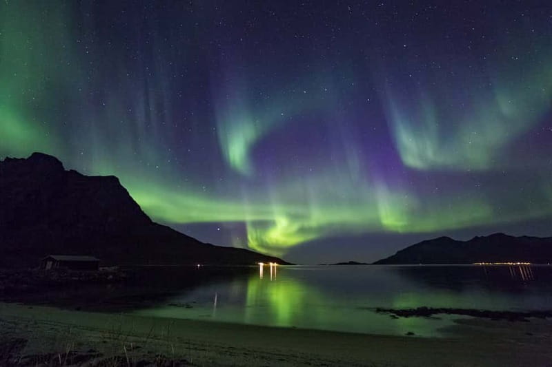 Tromsø: All-Inclusive Northern Lights Hunt - Dressing for the Arctic: What you bring vs what they provide