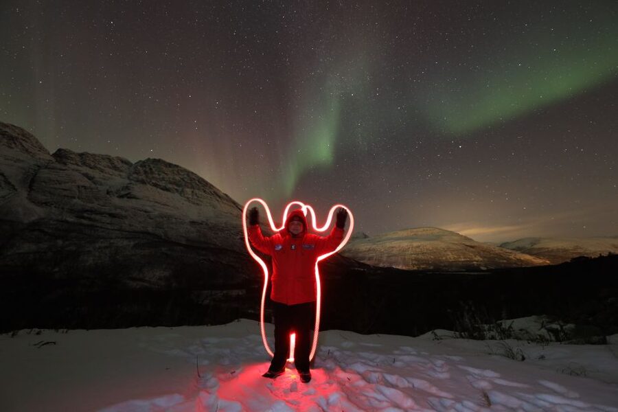 Tromsø: Aurora Borealis, Campfire, Hot Meal, Arctic Tour - Photography Help That’s Actually Useful (Tripod, Tips, and Pros)