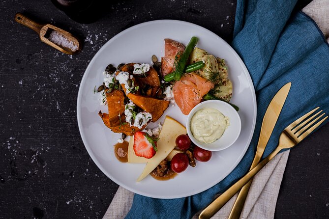 Tromso Aurora Cruise with 3-Course Dinner - Dinner in the indoor saloon: fish courses, portion sizes, and the panna cotta factor