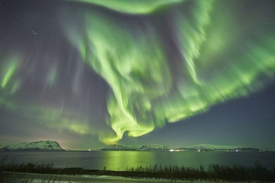 Tromso: Minivan Aurora Excursion with Pictures & Warm Suits - Key things to know before you go