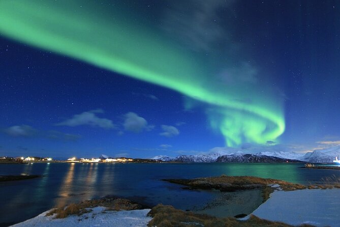 Tromsø, Northern Lights and Wilderness Evening Catamaran Cruise - The cruise game plan: warm windows, then crisp air