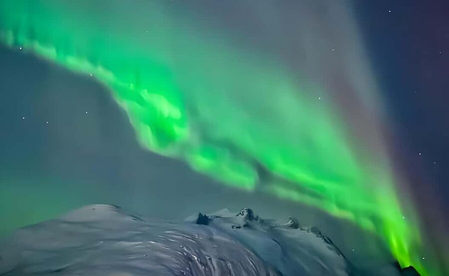 Tromsø: Northern Lights Bus Tour with Free Photography - Where you start: meeting point and first briefing in Tromsø
