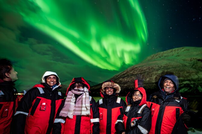 Tromsø: Northern Lights by Minibus - Free Photos and Warm Dinner - Why This Tromsø Northern Lights Tour Feels More “You’re Ready” Than “Good Luck”